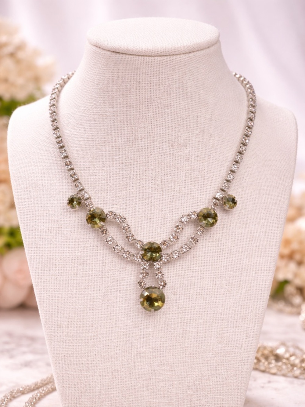 Vintage Elegant Olive Green Crystal Collar Necklace